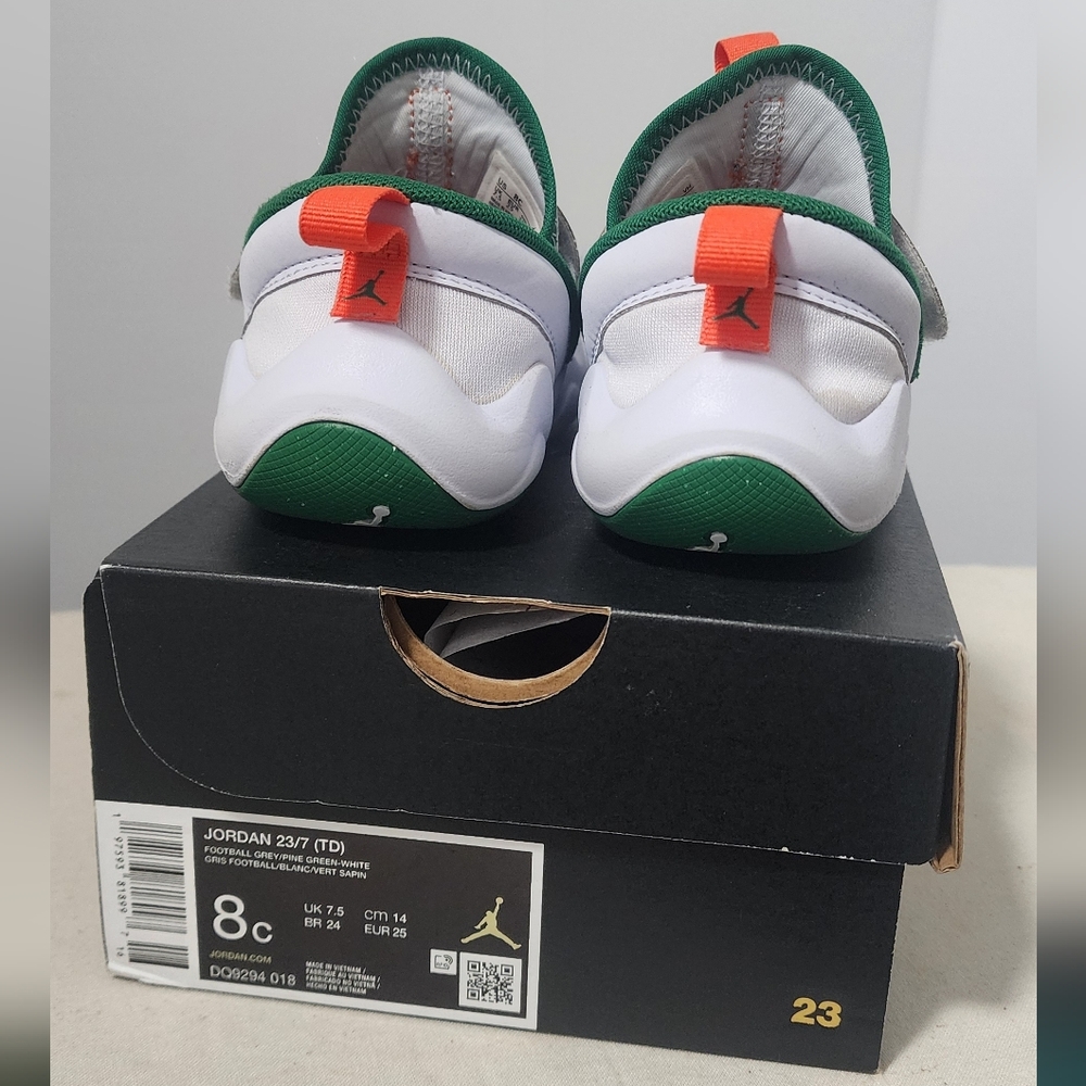Toddler JORDAN Sneaker - Picture 3 of 7
